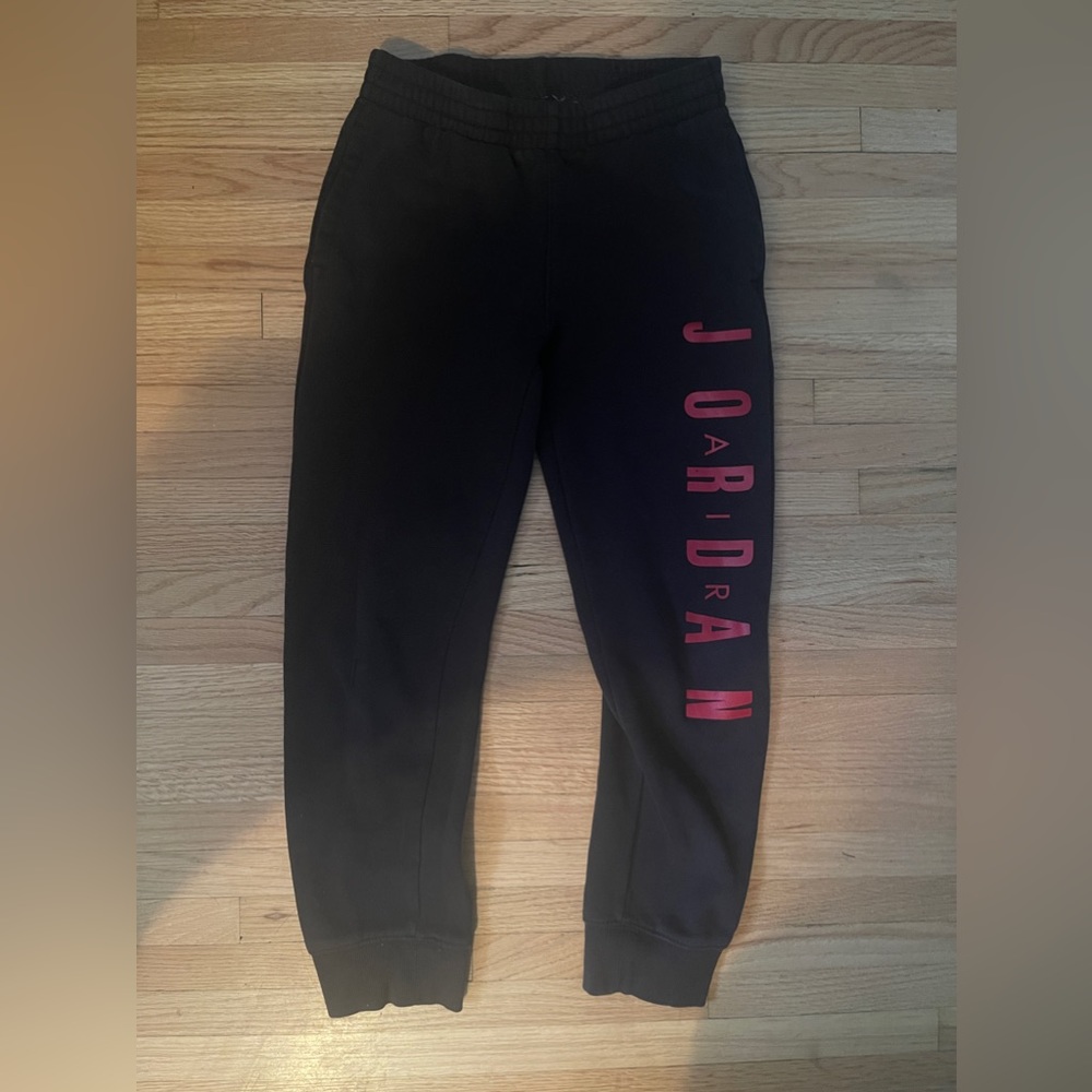 Boys medium jordan sweats pants